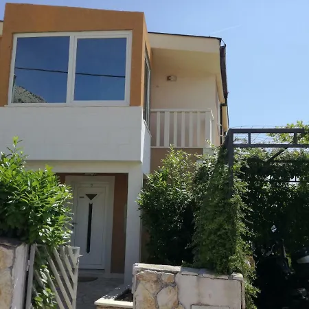 Petar Villa